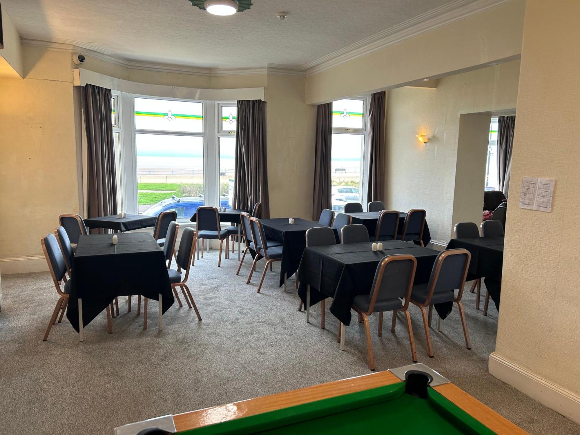 The Clifton Seafront Hotel モアカム エクステリア 写真