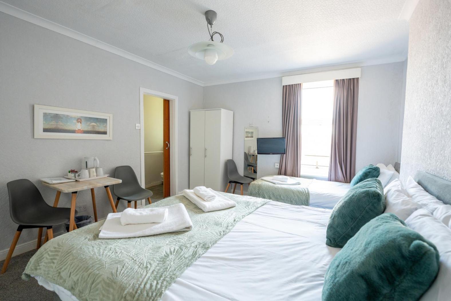 The Clifton Seafront Hotel モアカム エクステリア 写真