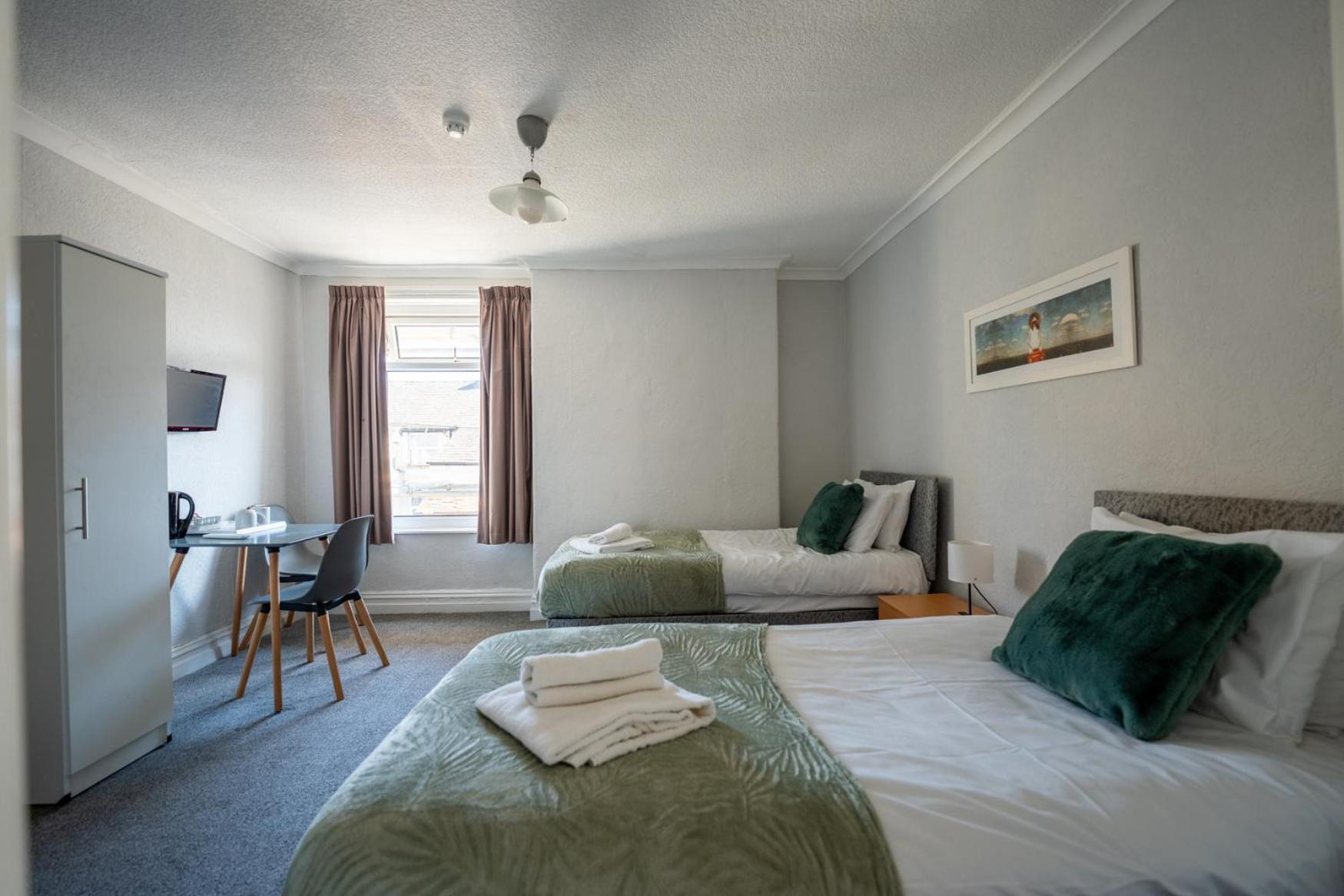 The Clifton Seafront Hotel モアカム エクステリア 写真
