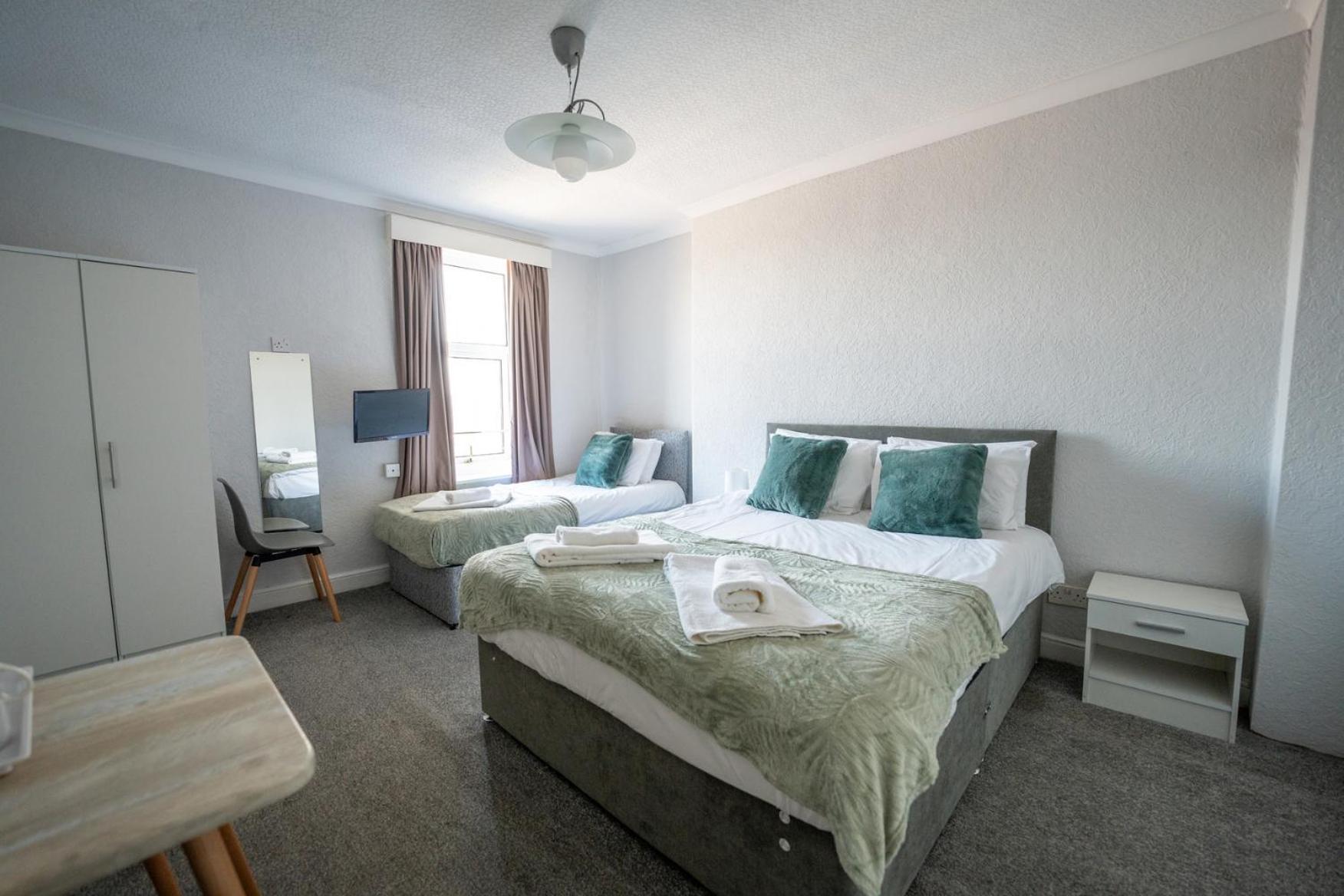 The Clifton Seafront Hotel モアカム エクステリア 写真
